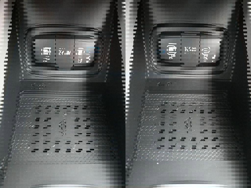 New 2026 Hyundai Venue SEL image 23