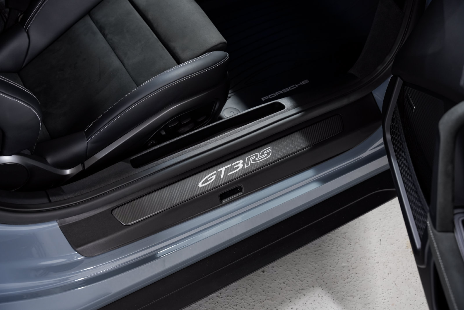 Used 2025 Porsche 911 GT3 RS RWD image 26