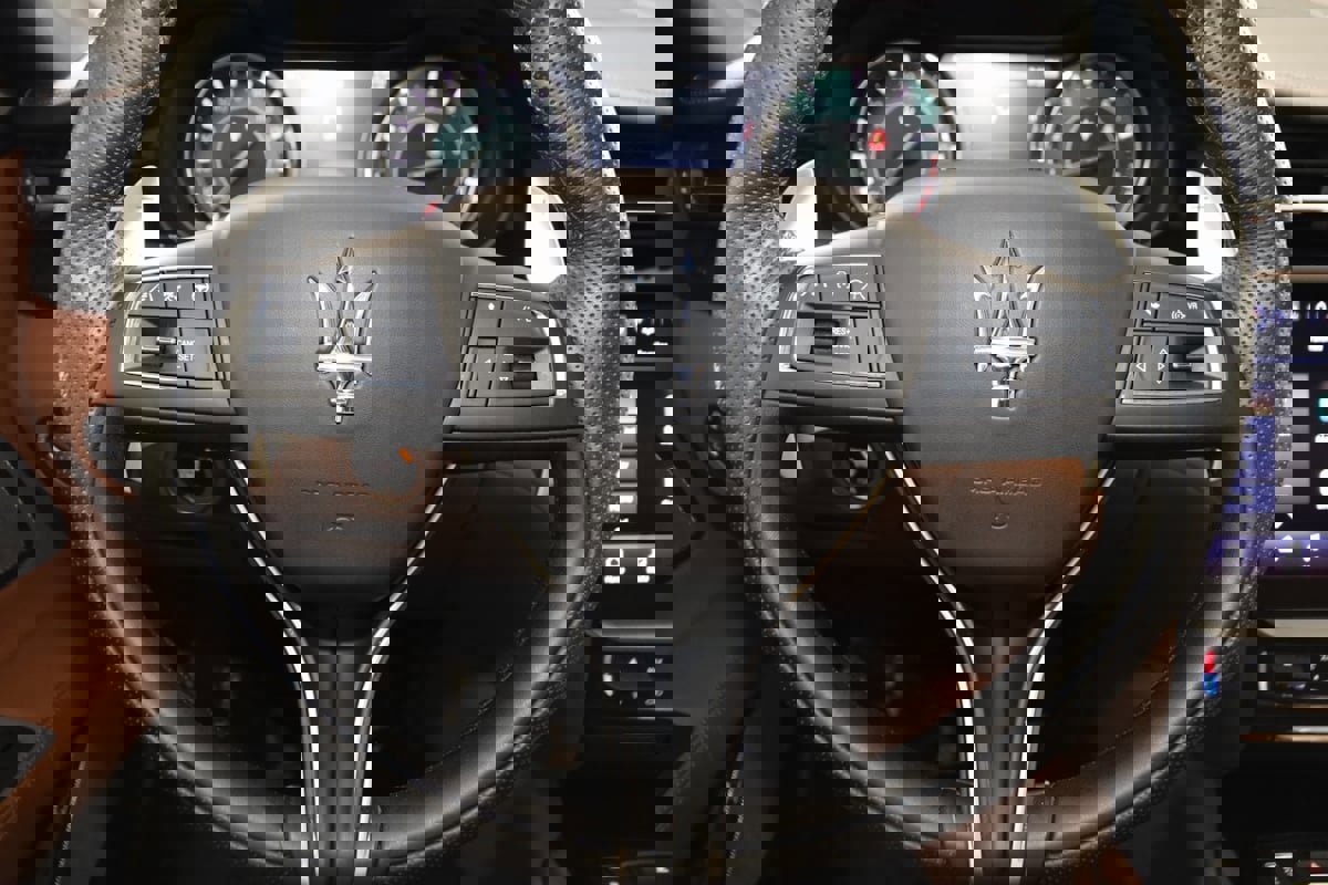 Used 2023 Maserati Quattroporte Modena Q4 image 55