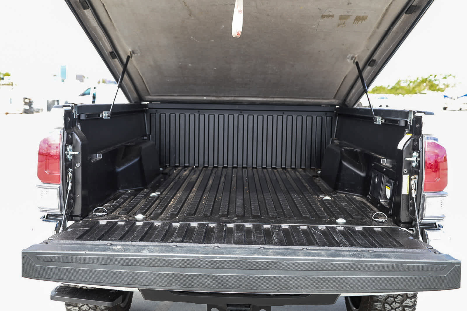 Used 2023 Toyota Tacoma TRD Off-Road AWD/4WD image 25