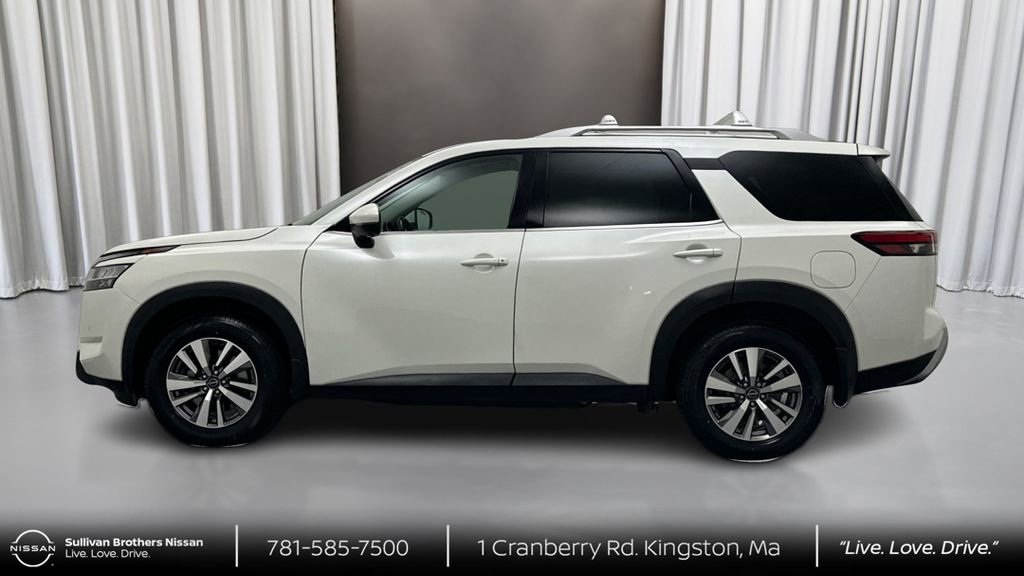 Used 2023 Nissan Pathfinder SL AWD/4WD image 8