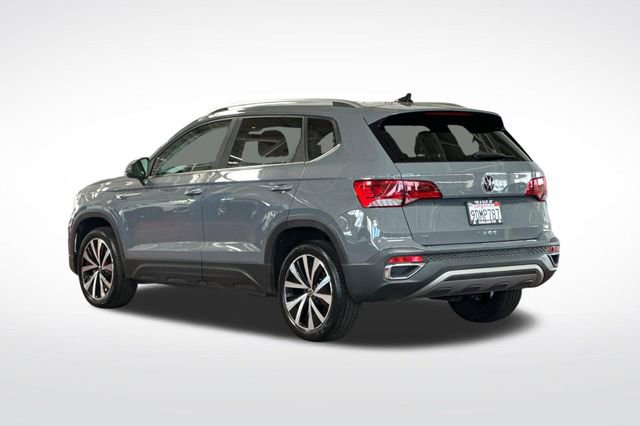 Certified 2022 Volkswagen Taos SE FWD image 7
