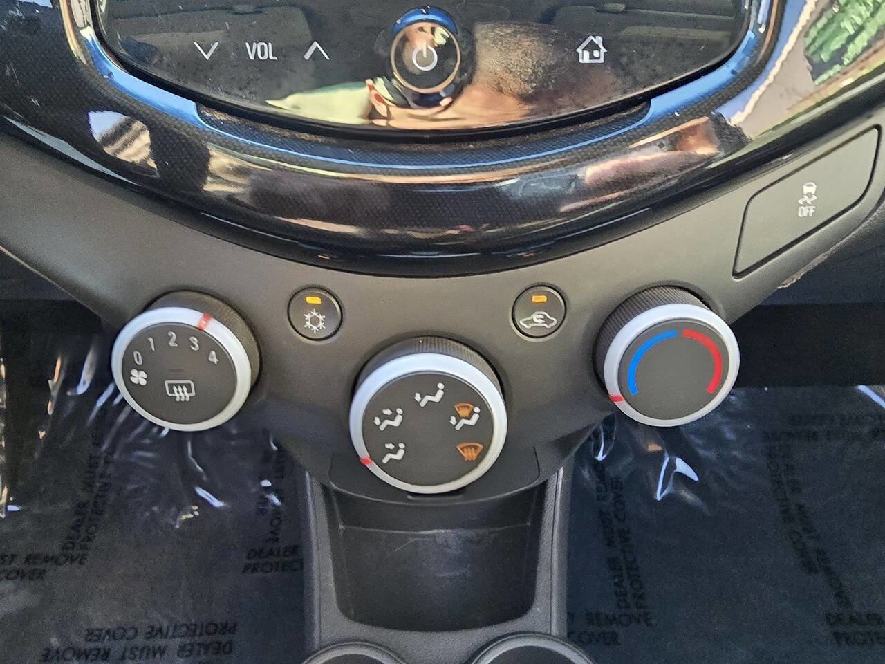 Used 2015 Chevrolet Spark LT image 30