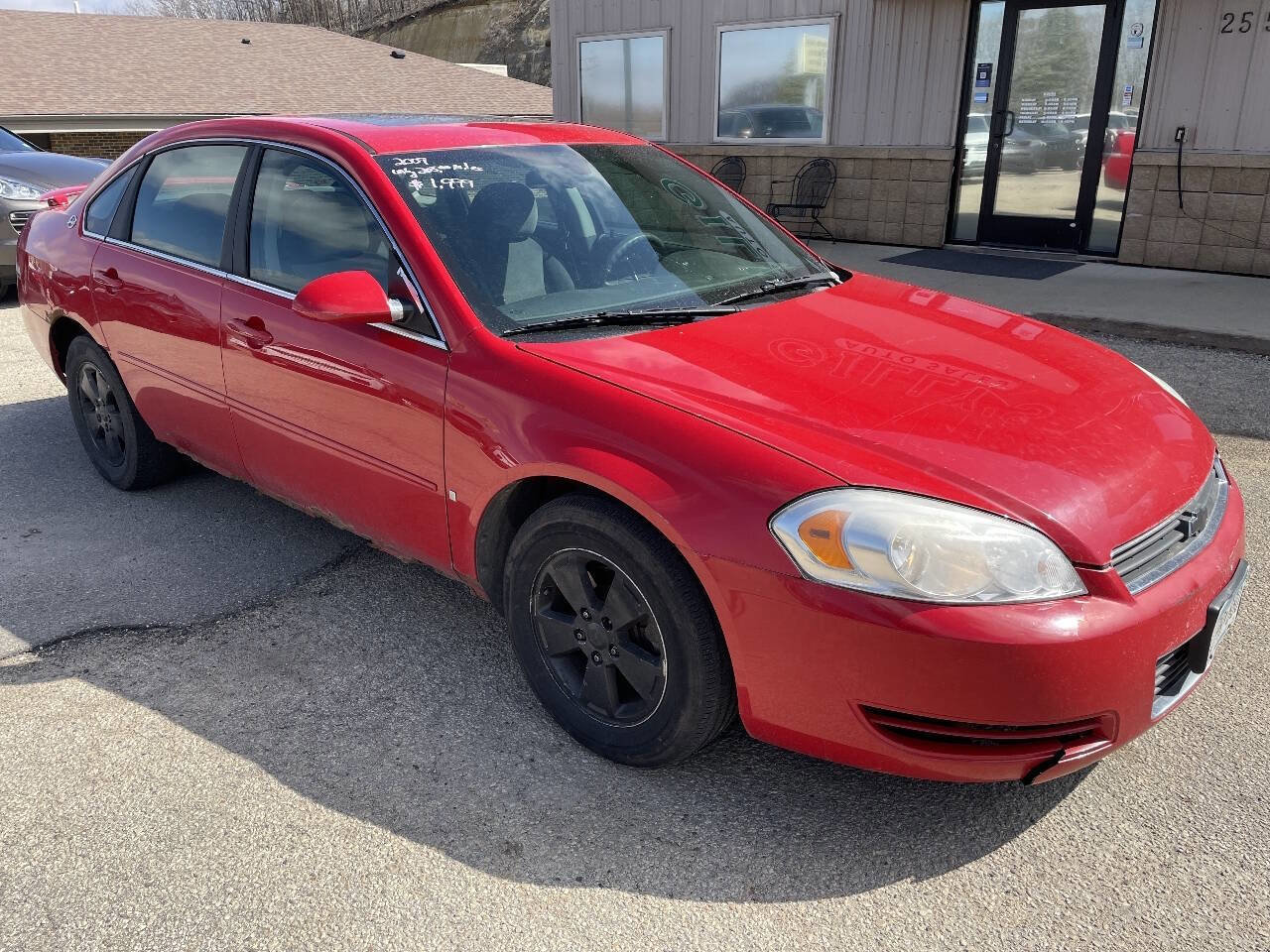 Used 2009 Chevrolet Impala LT FWD image 2