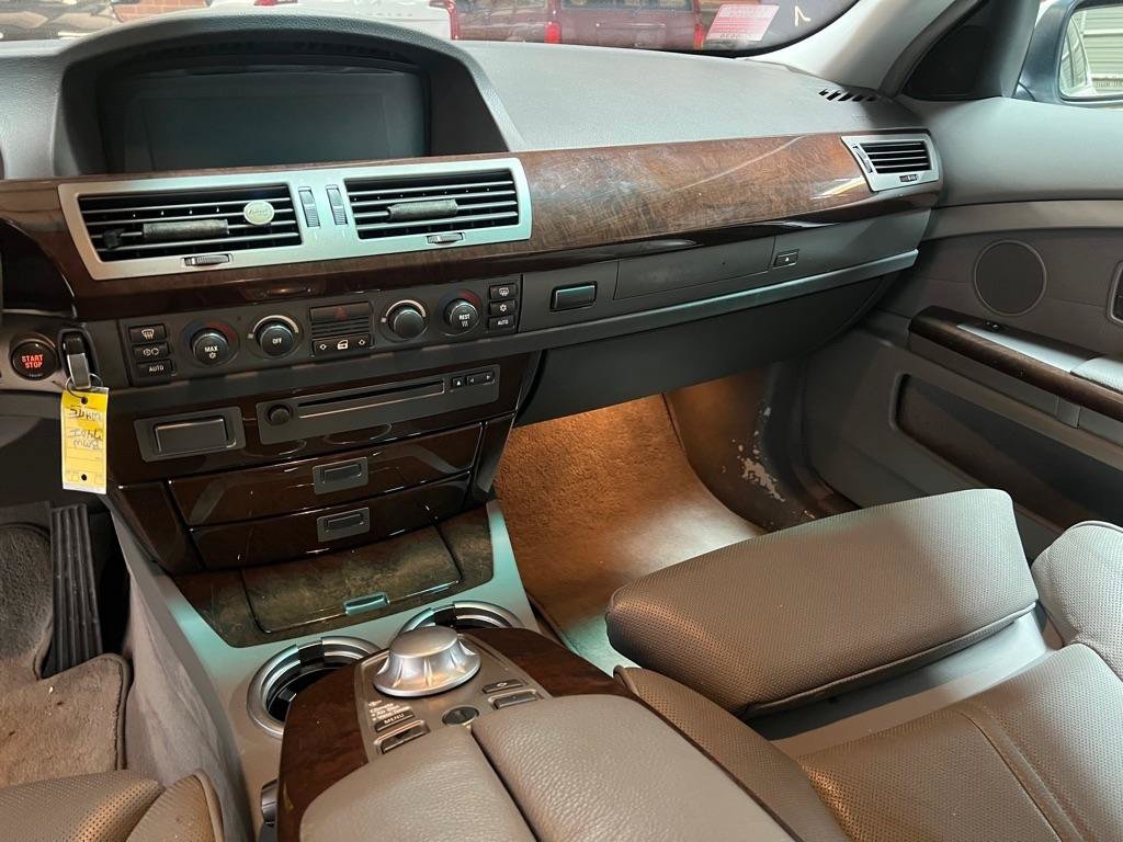 Used 2004 BMW 745Li RWD image 25