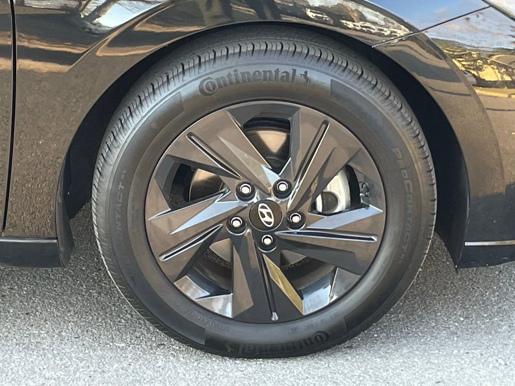 Used 2022 Hyundai Elantra SEL w/ Convenience Package image 32