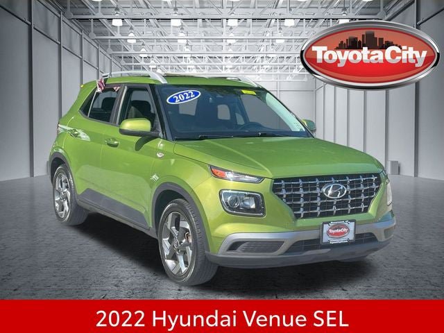 Used 2022 Hyundai Venue SEL w/ Cargo Package