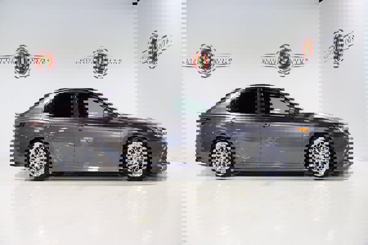 Used 2023 Toyota Camry LE image 31