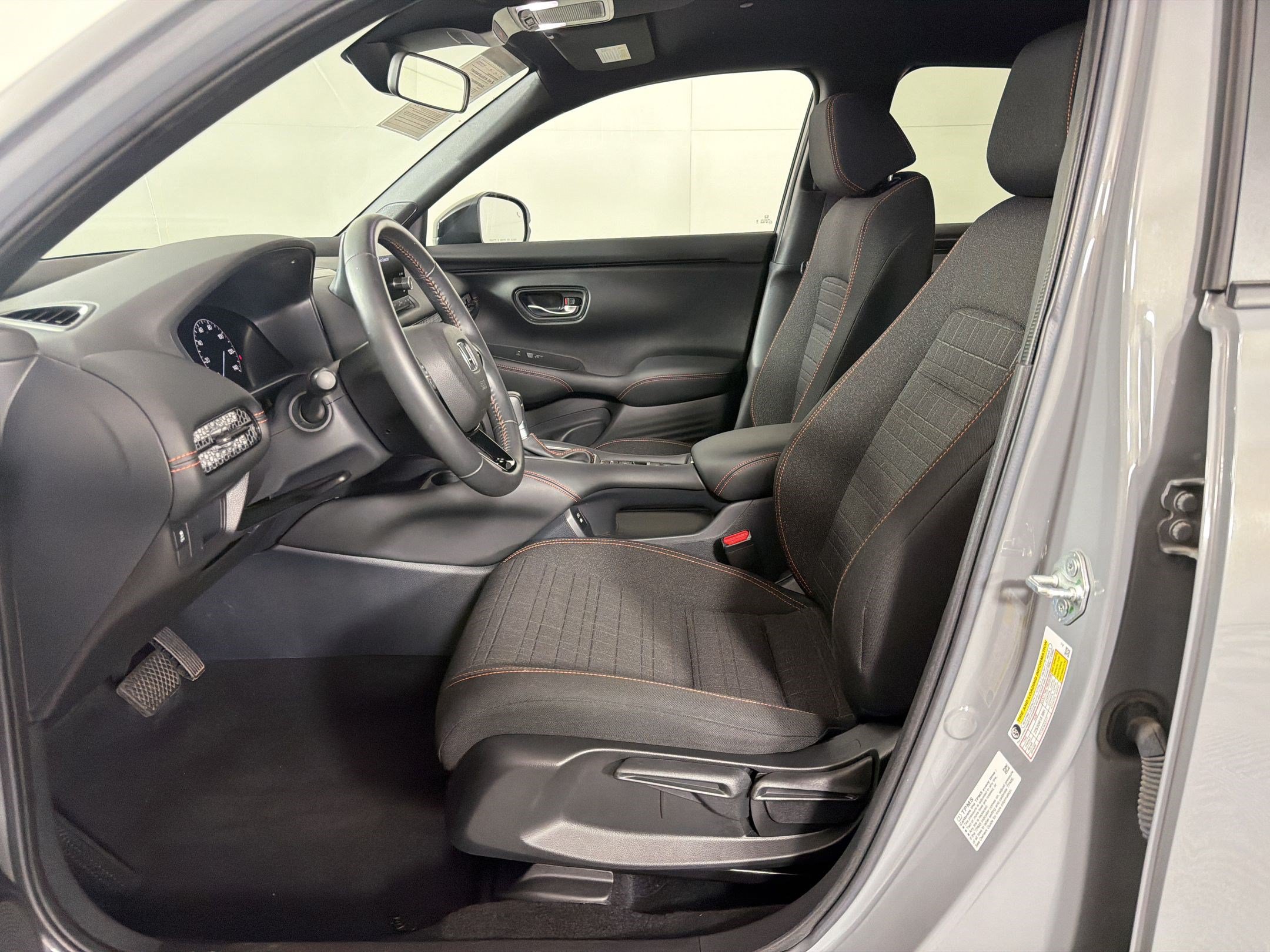 Used 2024 Honda HR-V Sport image 5