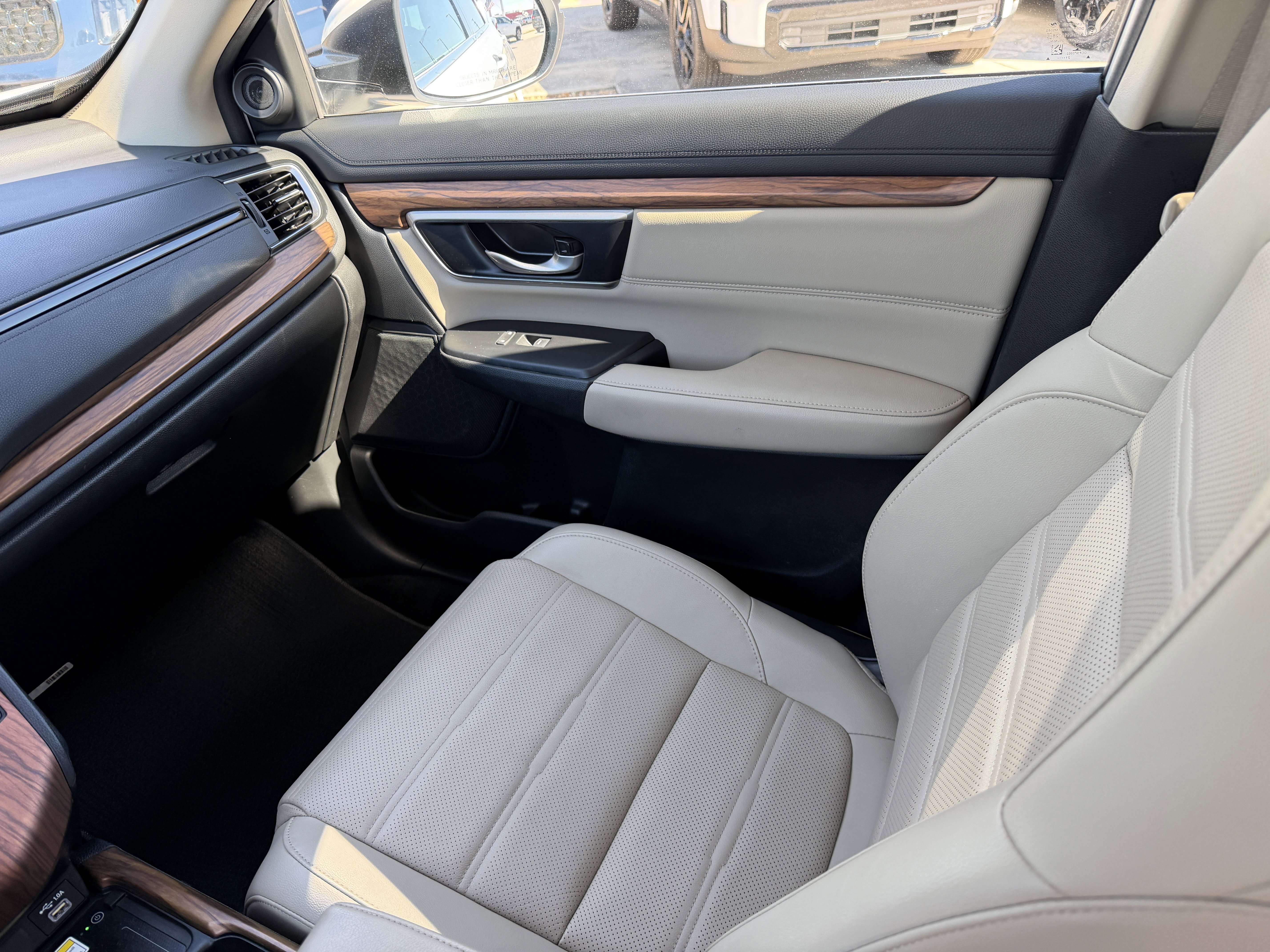 Used 2022 Honda CR-V Touring image 18