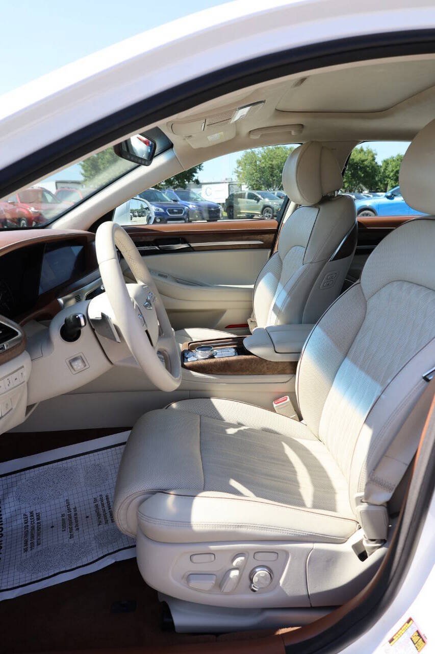 Used 2020 Genesis G90 3.3T Premium AWD/4WD image 13