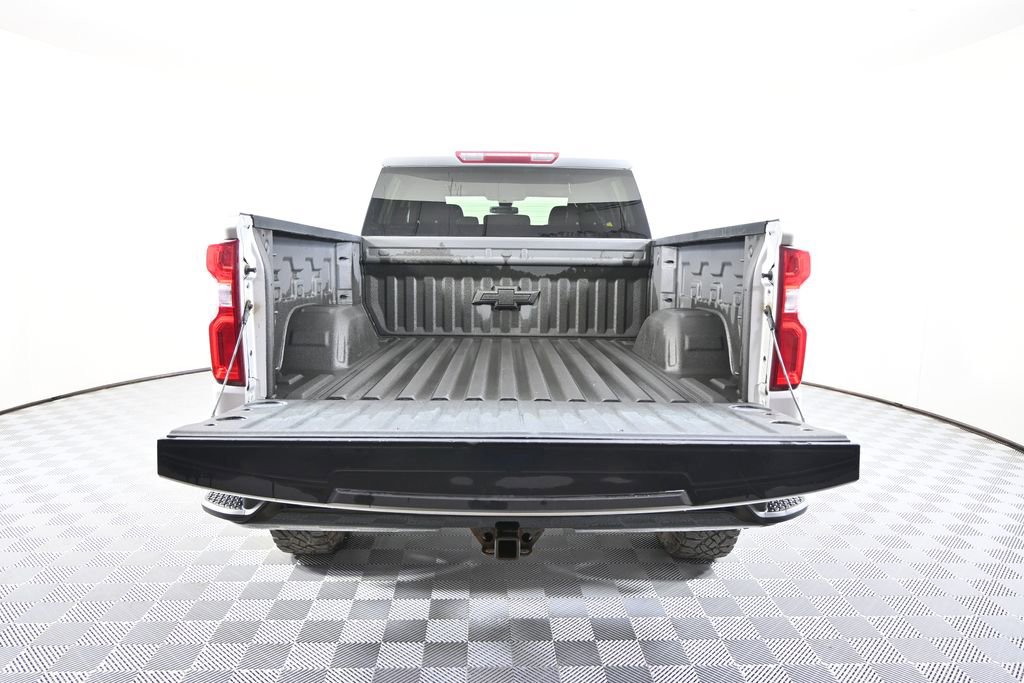 Used 2022 Chevrolet Silverado 1500 Custom Trail Boss w/ Safety Confidence Package AWD/4WD image 6
