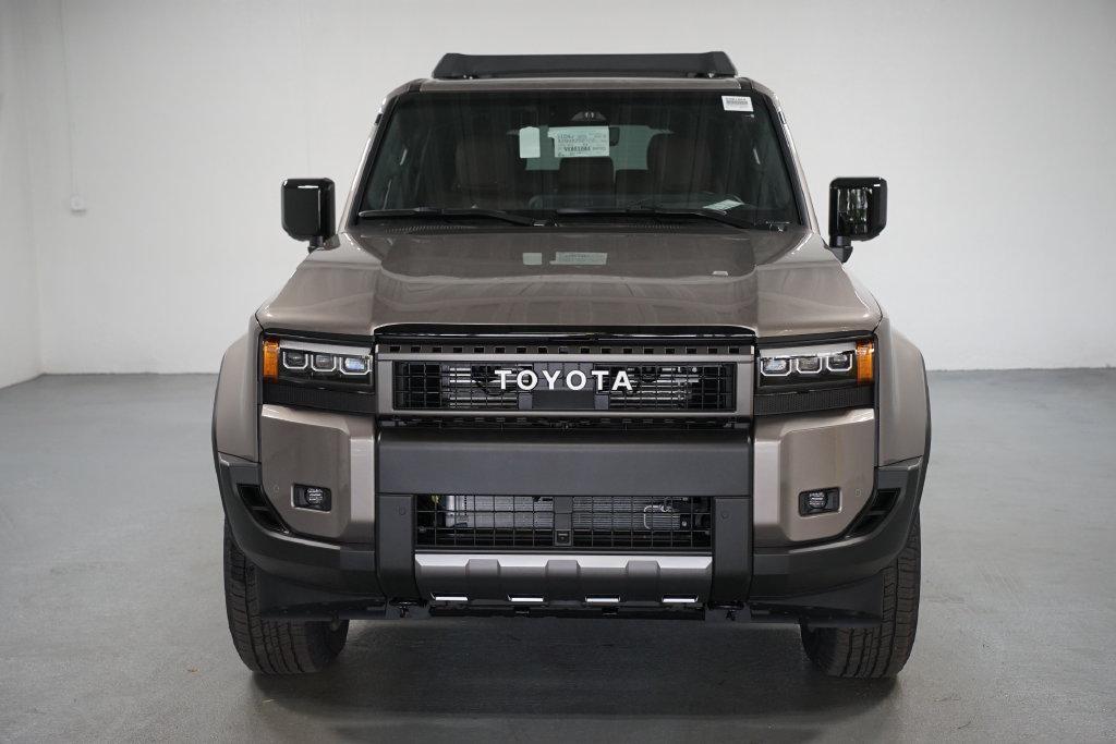 New 2027 Toyota Land Cruiser w/ Premium Package AWD/4WD image 2