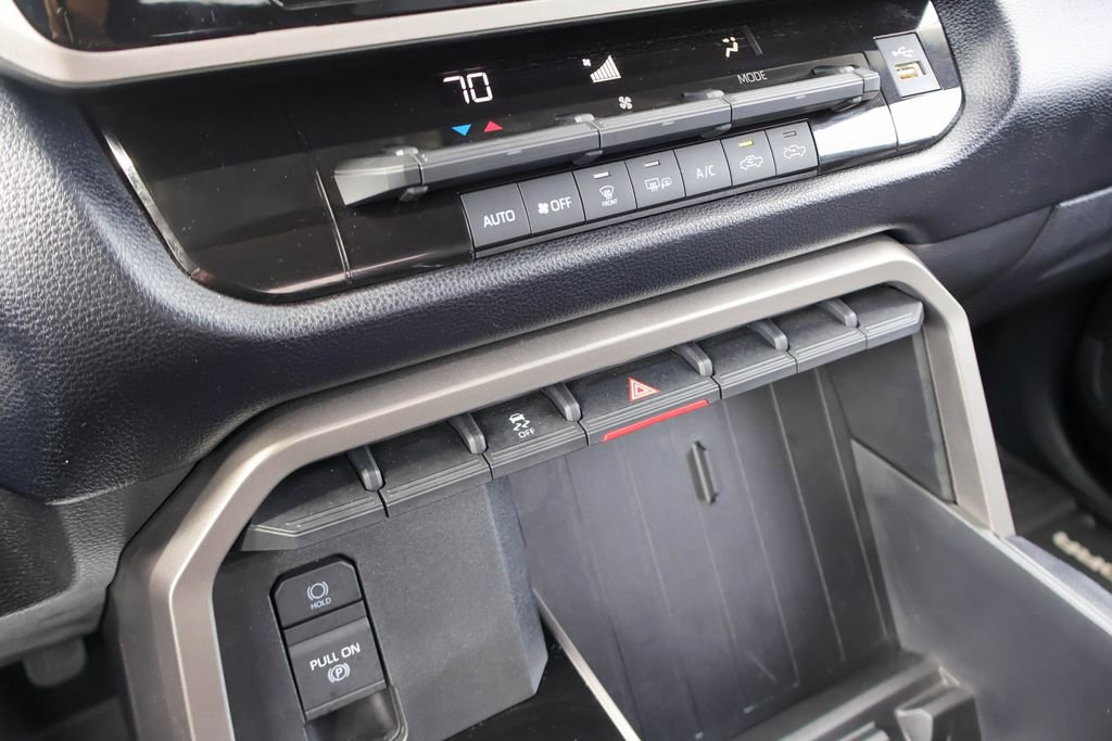 Used 2023 Toyota Tundra SR5 w/ SR5 Convenience Package AWD/4WD image 15