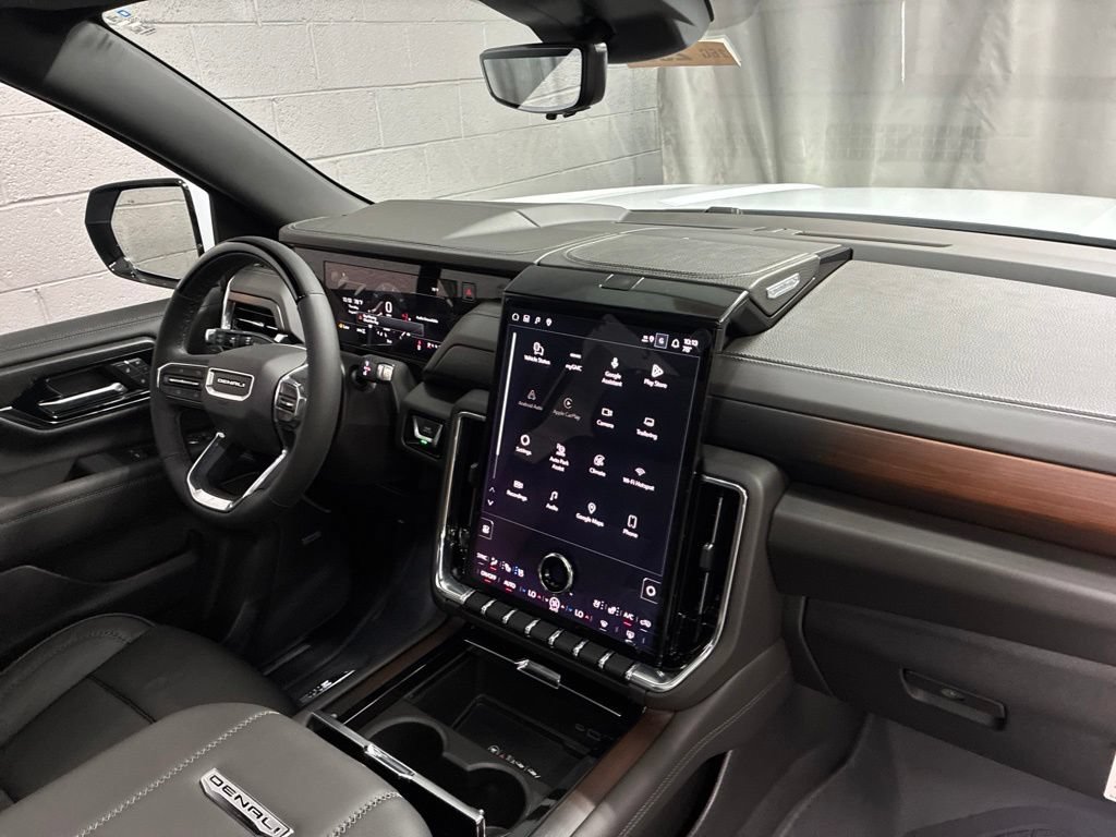 New 2026 GMC Yukon XL Denali w/ Denali Reserve Package AWD/4WD image 8