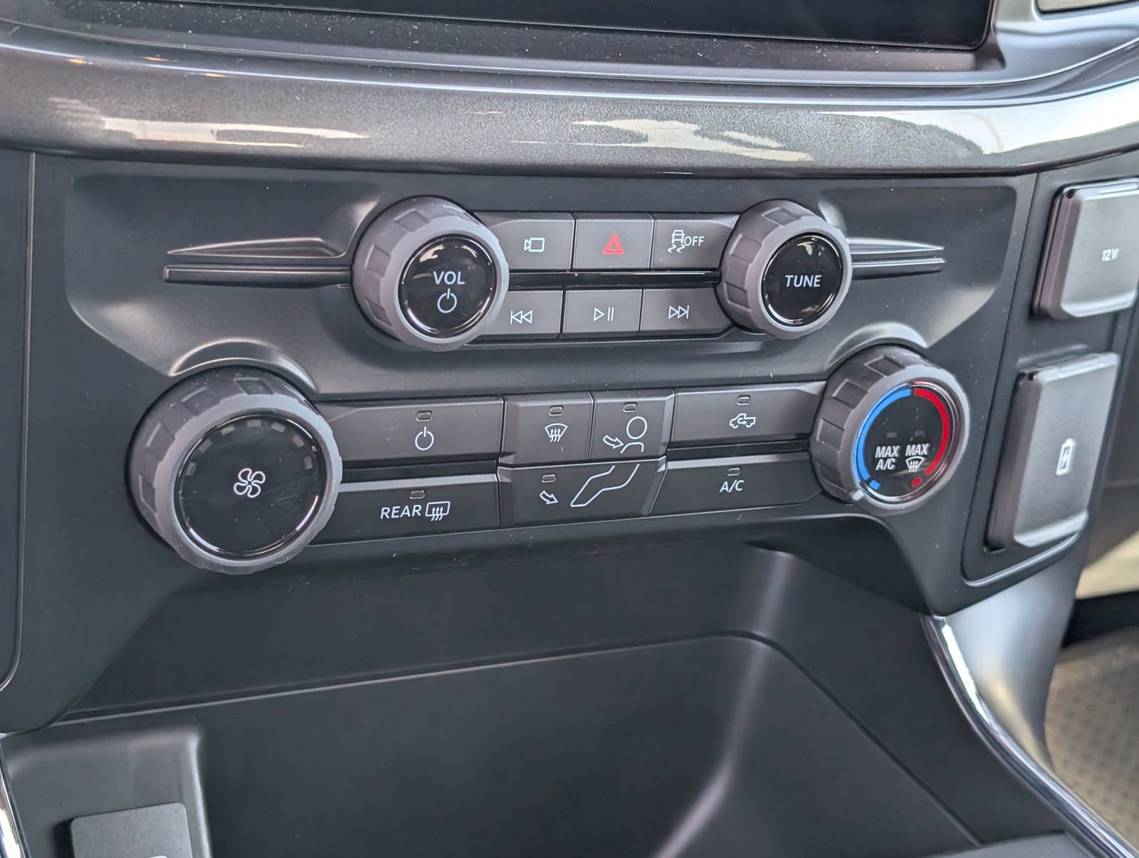 Used 2025 Ford F150 STX w/ Equipment Group 200A image 15