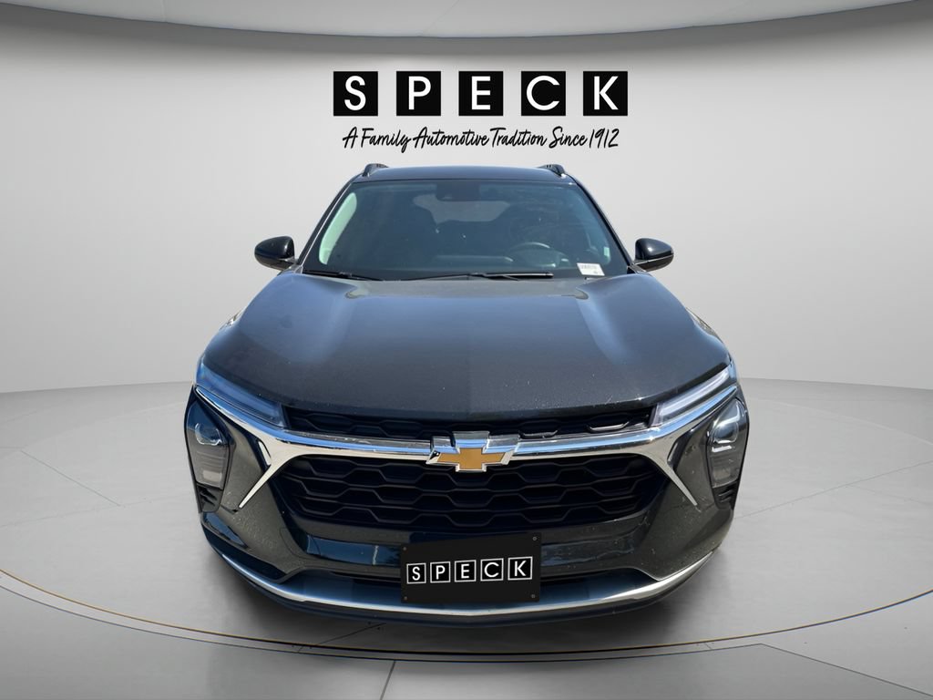 Used 2025 Chevrolet Trax LT w/ LT Convenience Package FWD image 7