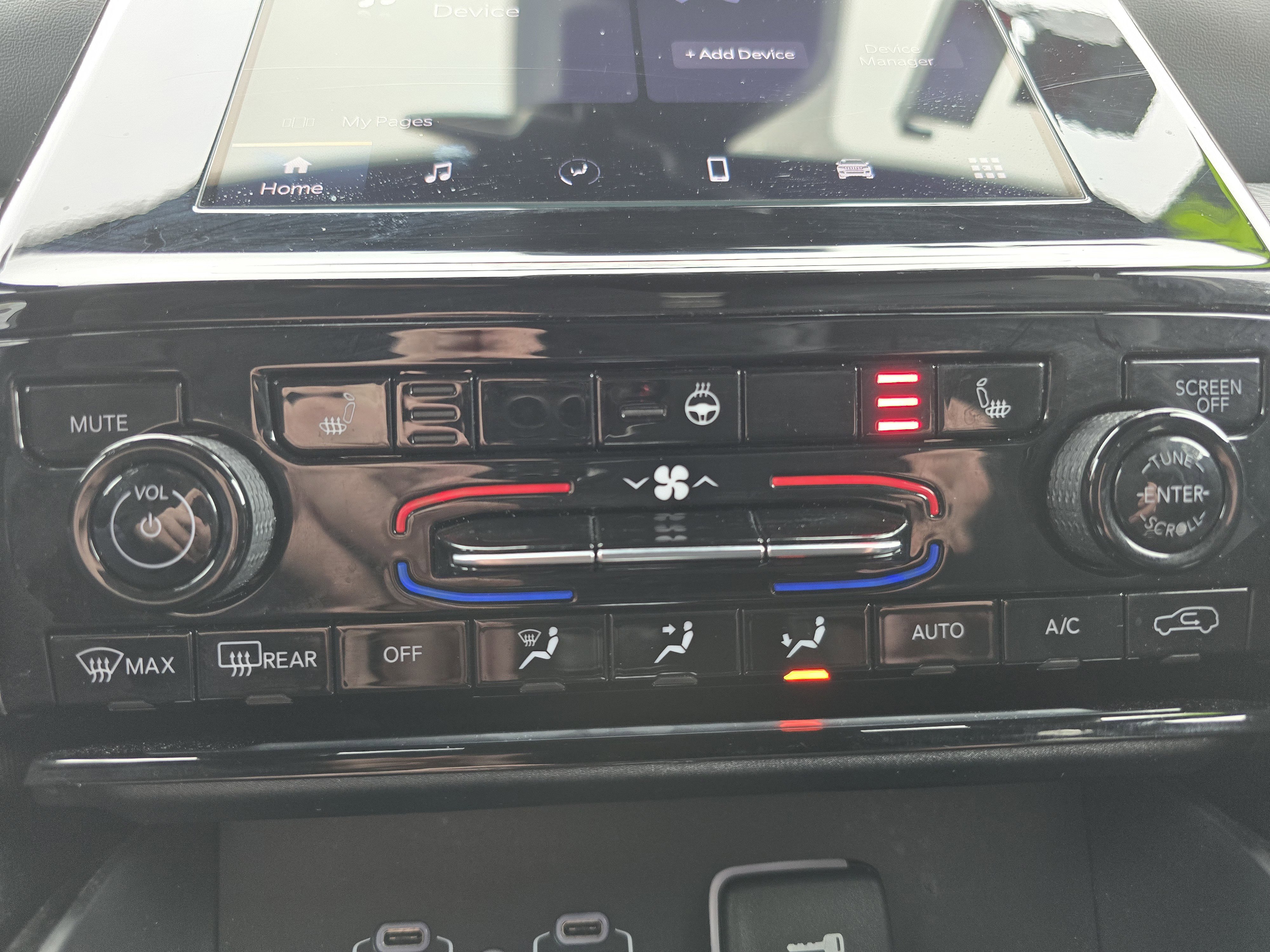 Used 2025 Jeep Grand Cherokee Altitude image 27