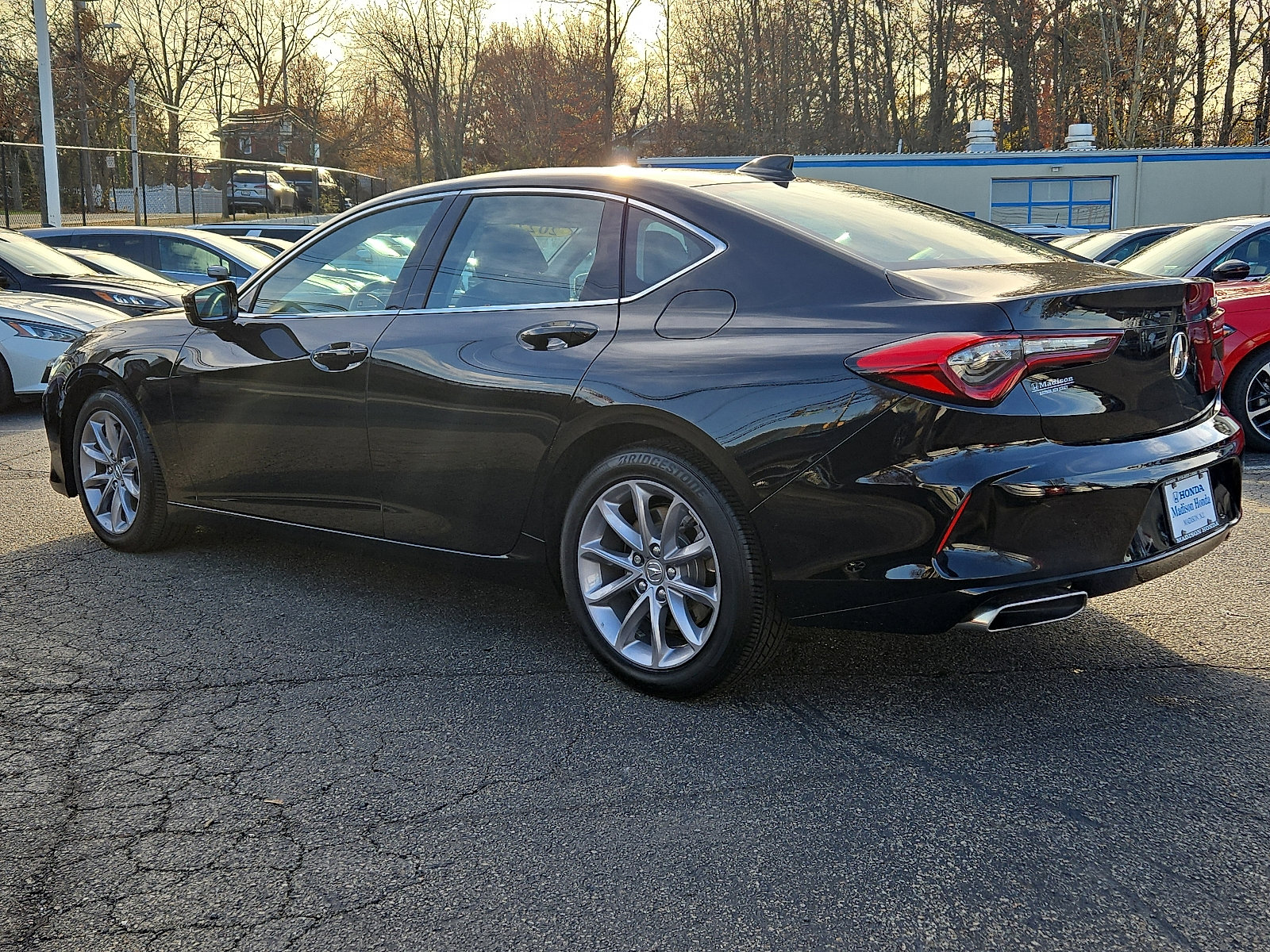 Used 2022 Acura TLX image 4