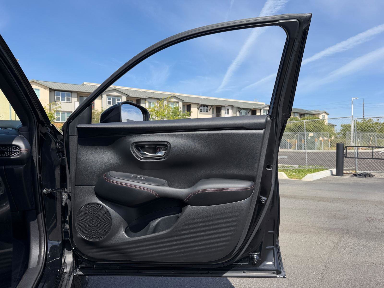 Used 2025 Honda HR-V Sport image 15
