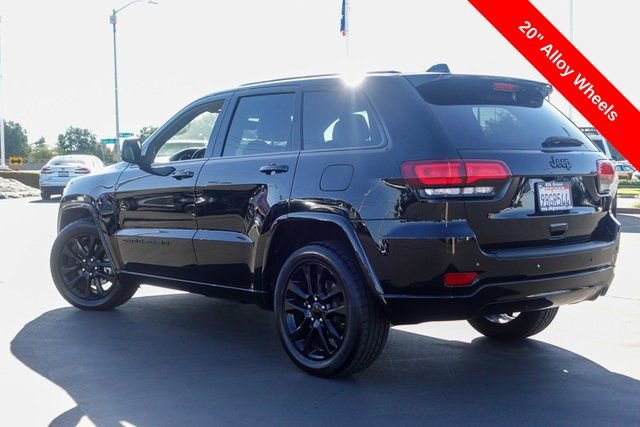 Used 2022 Jeep Grand Cherokee Laredo X image 3
