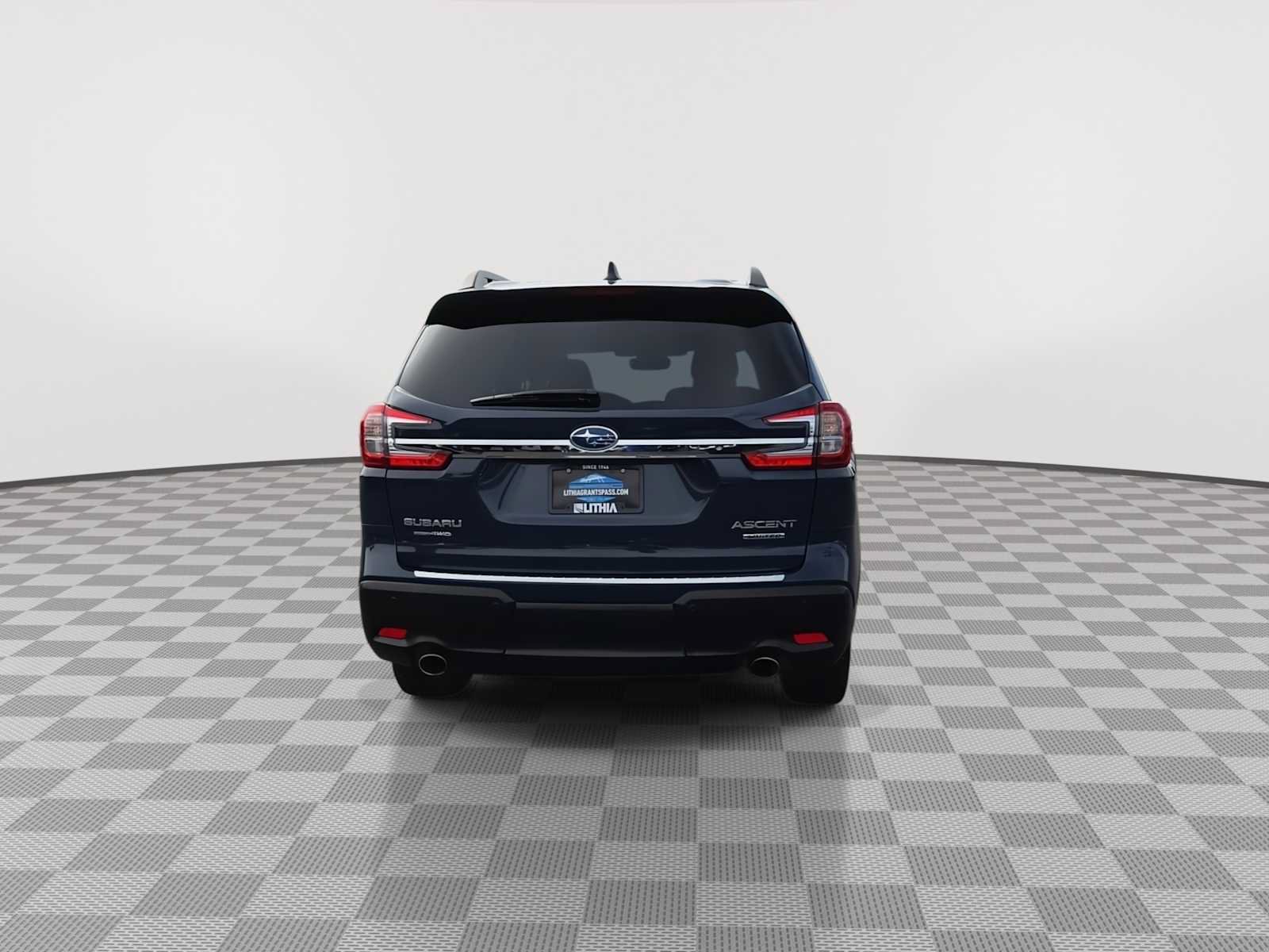 Used 2023 Subaru Ascent Limited w/ Technology Package AWD/4WD image 7