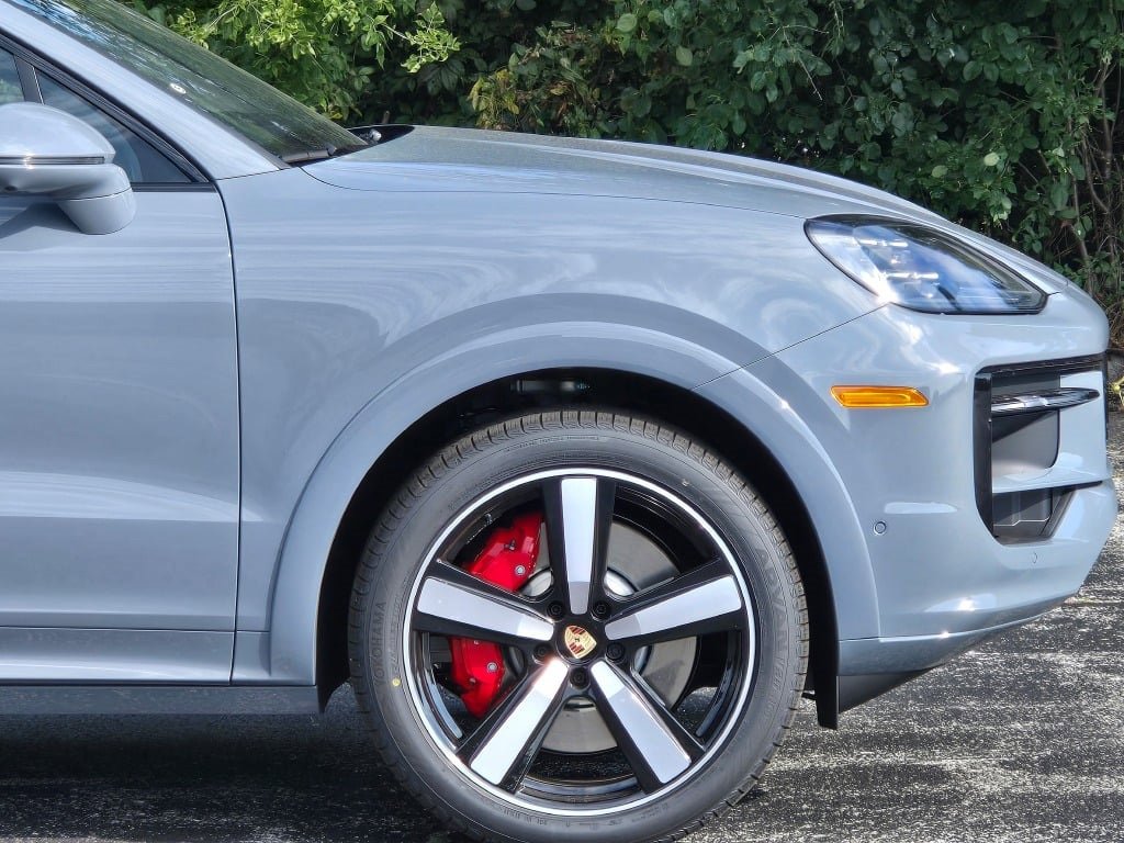 New 2026 Porsche Cayenne S image 15