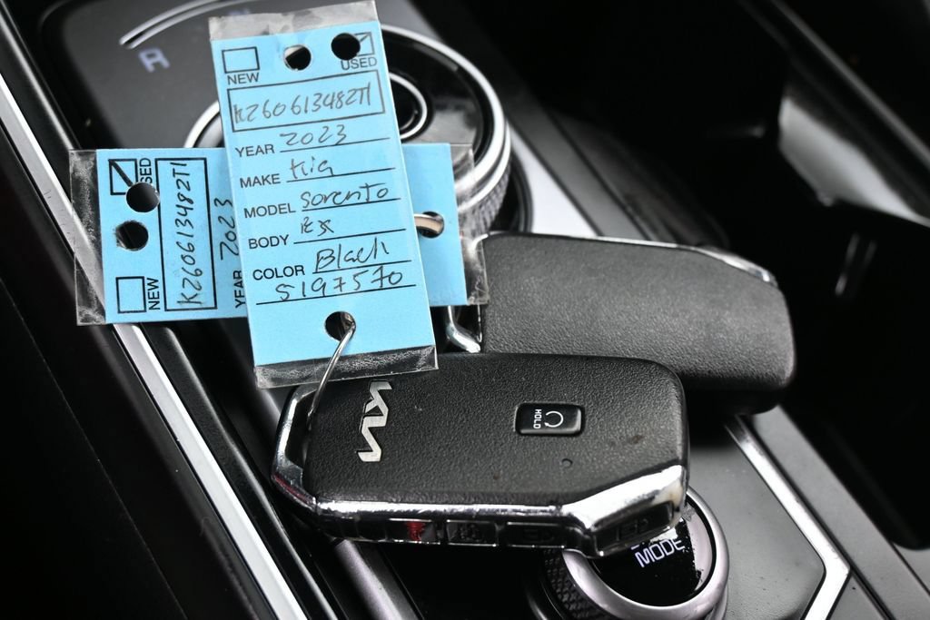 Used 2023 Kia Sorento EX FWD image 31