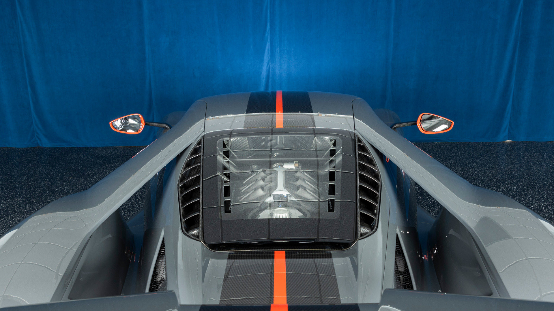 Used 2020 Ford GT Carbon Series RWD image 12