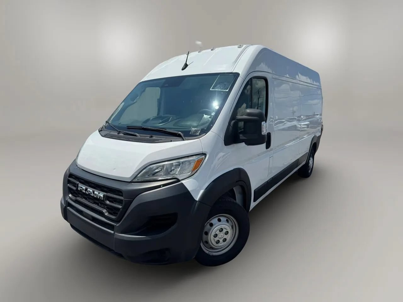 Used 2023 RAM ProMaster 2500 FWD image 1