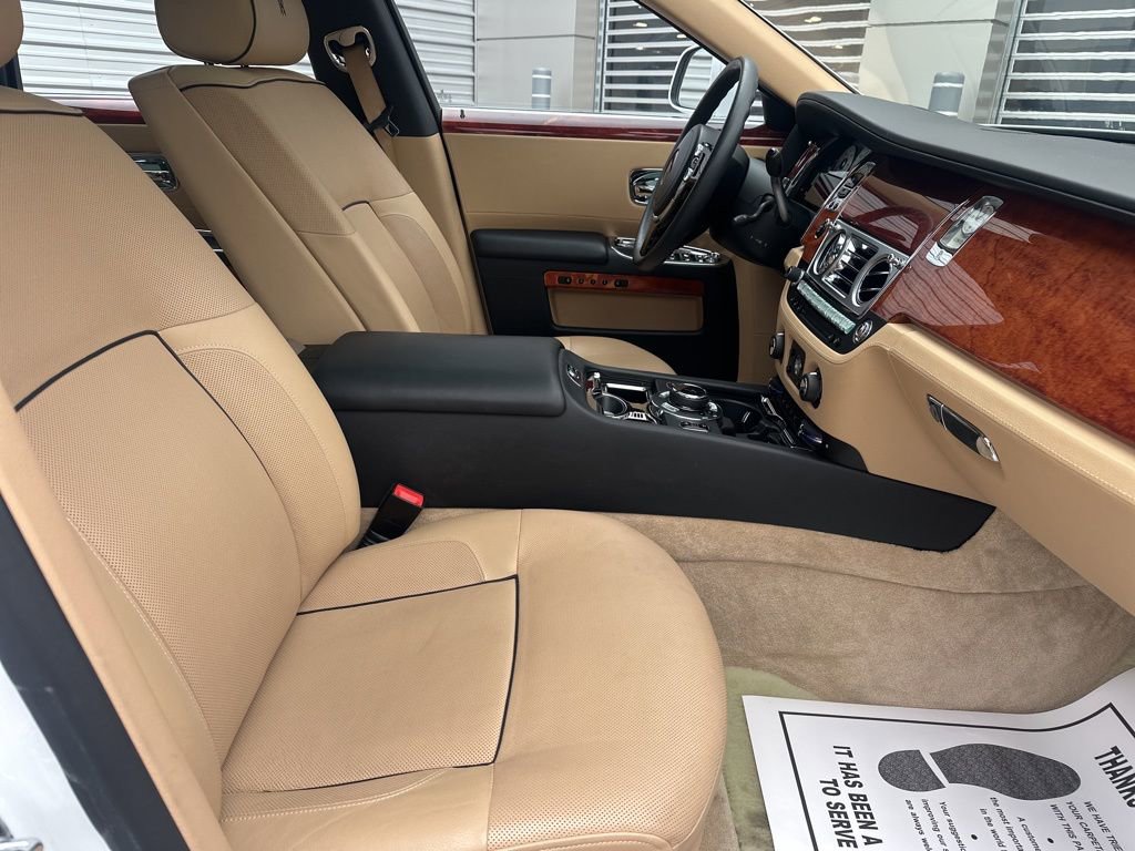 Used 2014 Rolls-Royce Ghost image 16