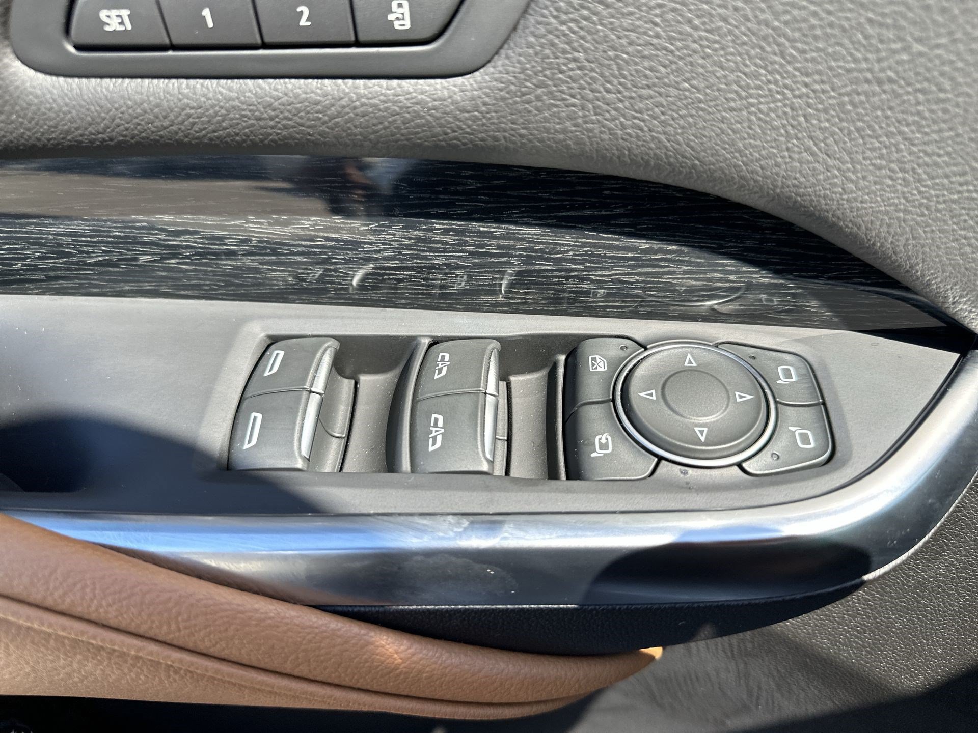 Used 2024 Cadillac XT4 Premium Luxury w/ Technology Package FWD image 15