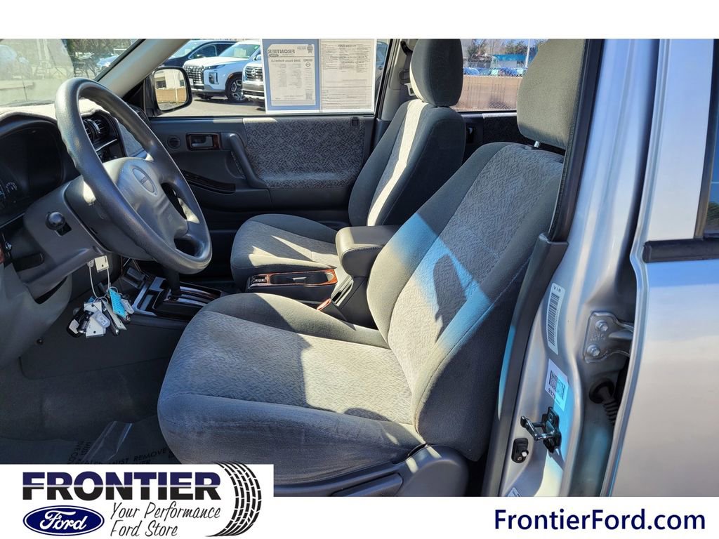 Used 2000 Isuzu Rodeo LS image 7