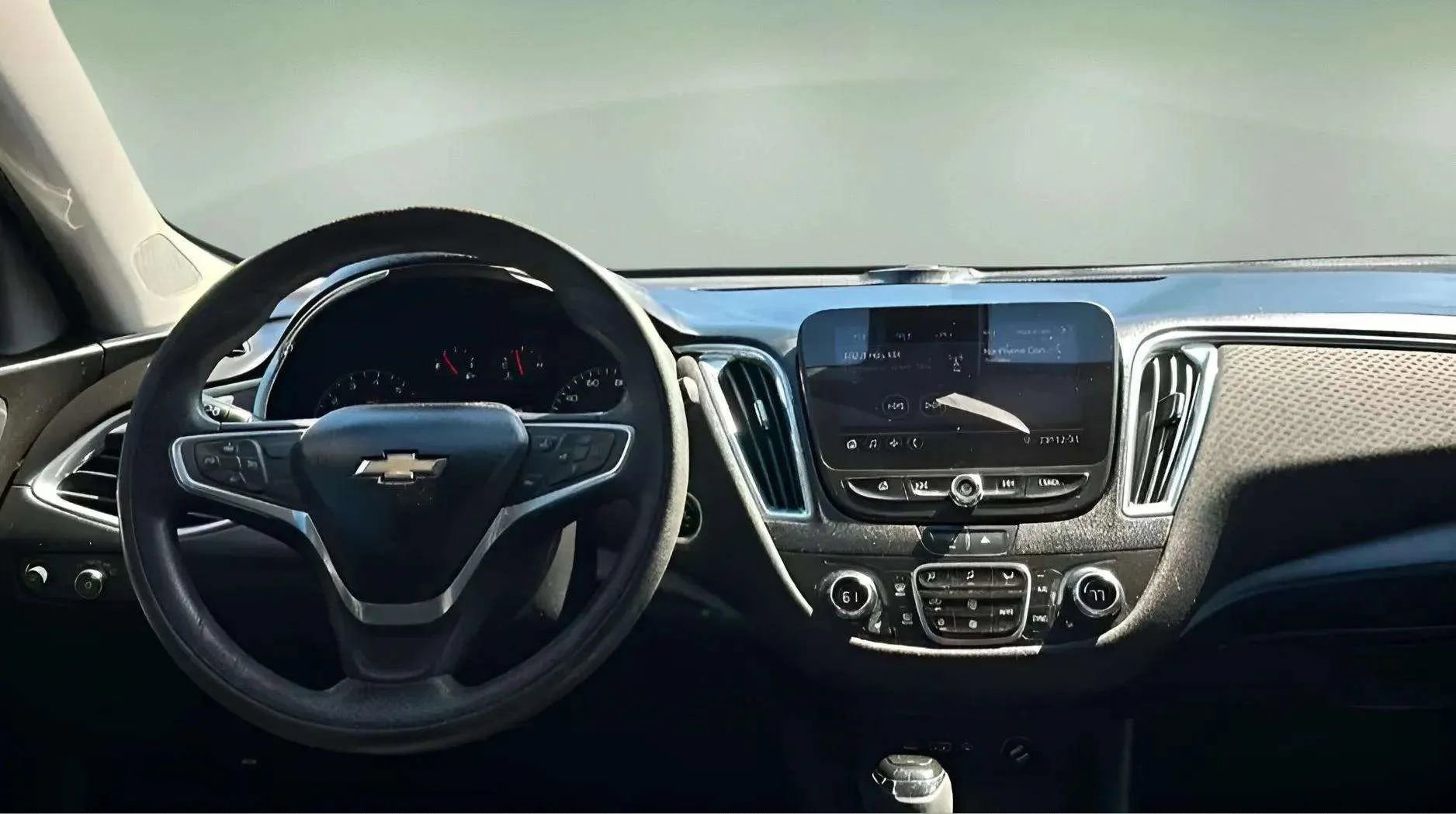 Used 2020 Chevrolet Malibu LT image 25