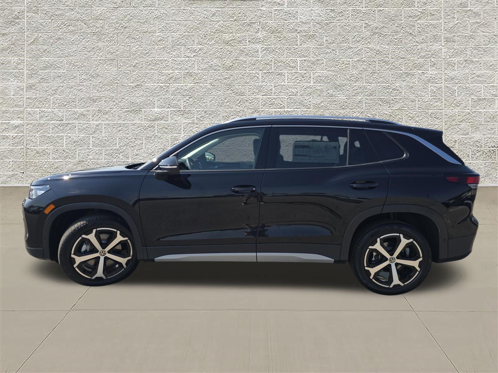 New 2026 Volkswagen Tiguan SE AWD/4WD image 4