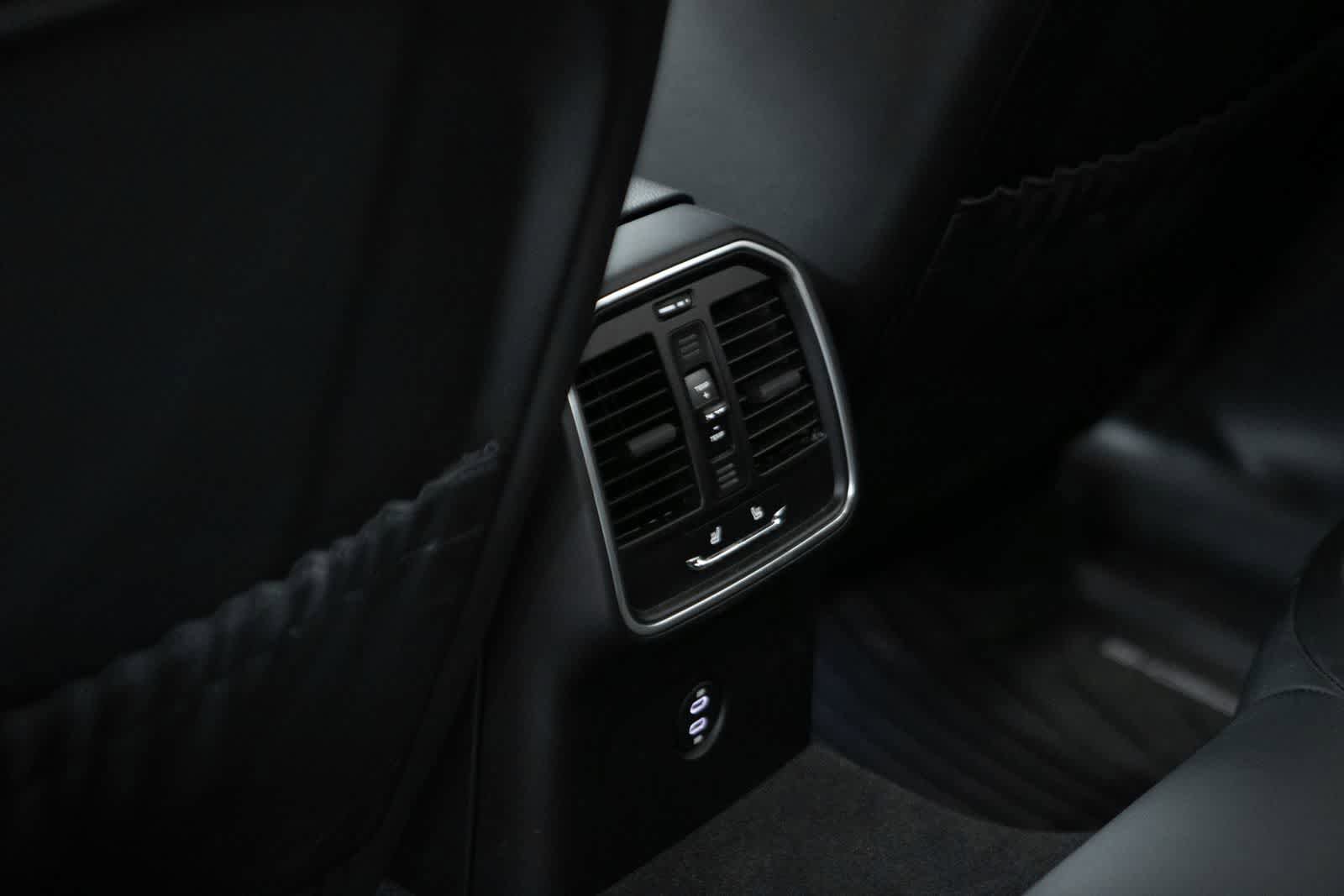 Certified 2026 Porsche Macan image 36