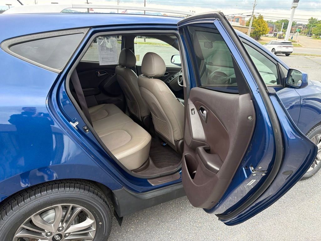 Used 2015 Hyundai Tucson SE AWD/4WD image 19