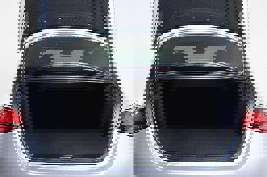 Used 2025 Mercedes-Benz E 53 AMG e 4MATIC Sedan image 29