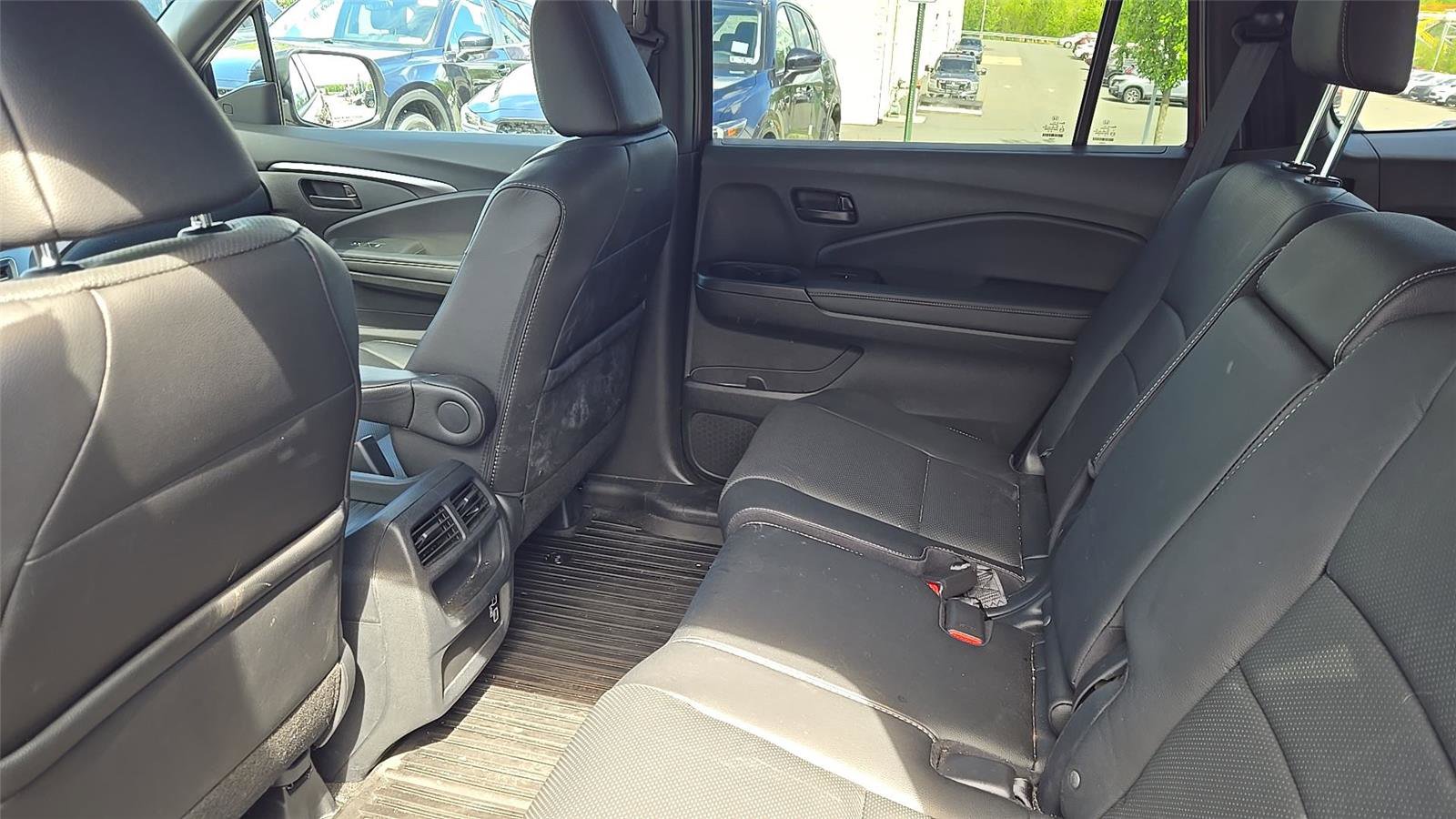 Used 2023 Honda Passport EX-L image 9