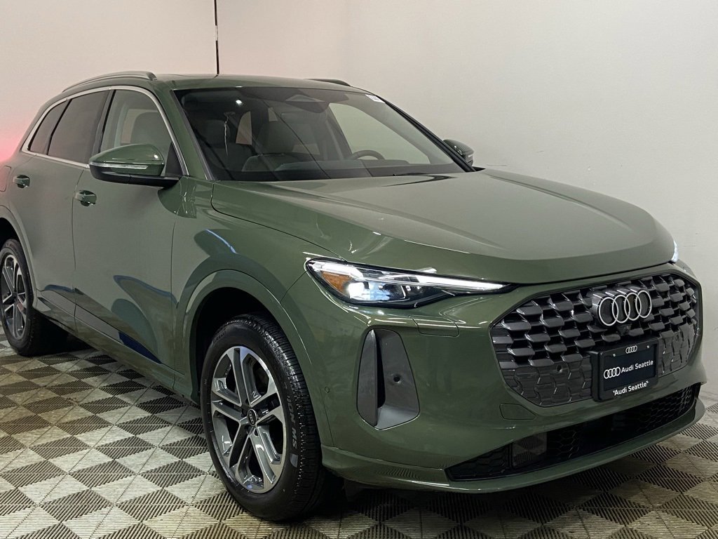 New 2025 Audi Q5 2.0T Premium Plus