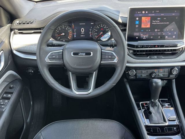 Used 2023 Jeep Compass Latitude AWD/4WD image 17