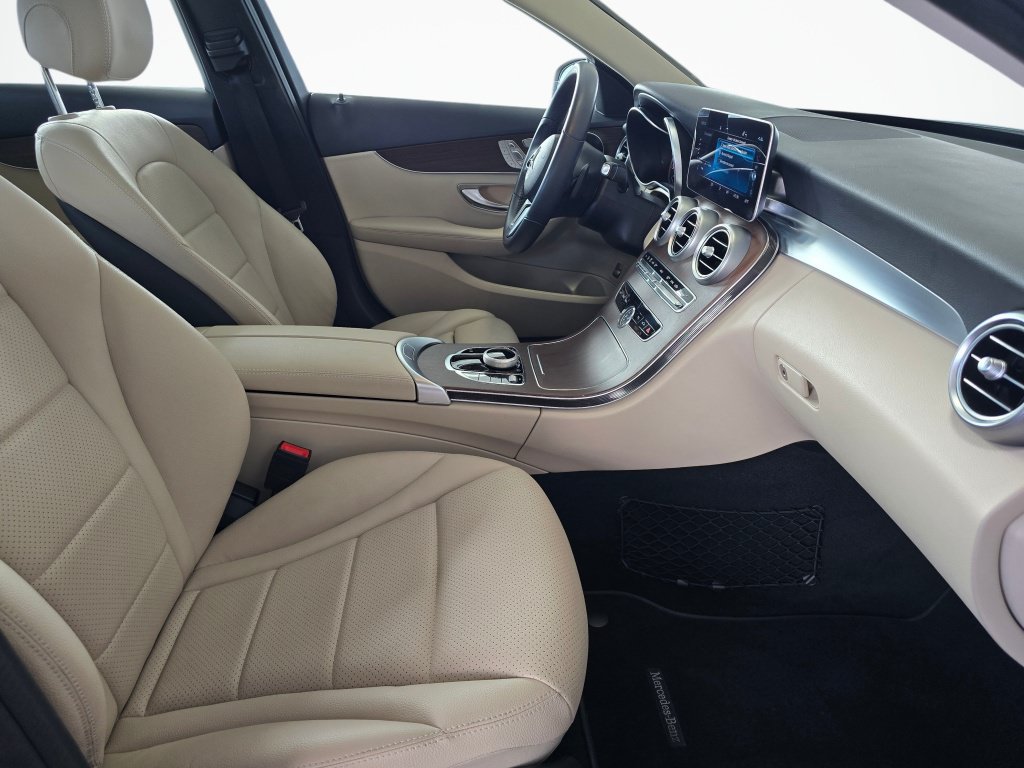 Used 2020 Mercedes-Benz C 300 4MATIC Sedan image 43