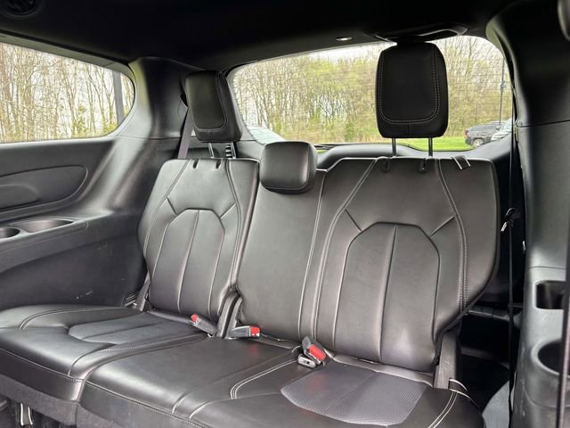 Used 2025 Chrysler Pacifica Select image 22