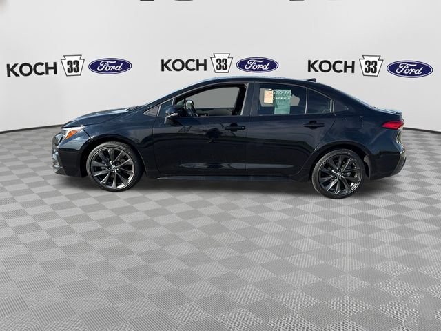 Used 2026 Toyota Corolla SE FWD image 4