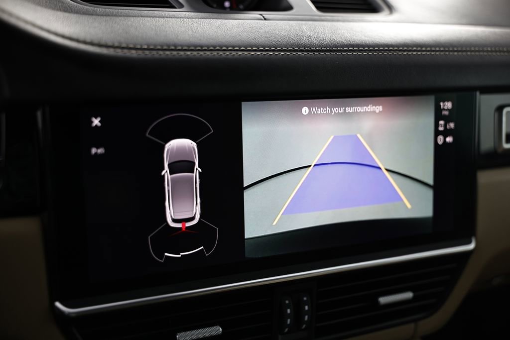Certified 2022 Porsche Cayenne Turbo image 39