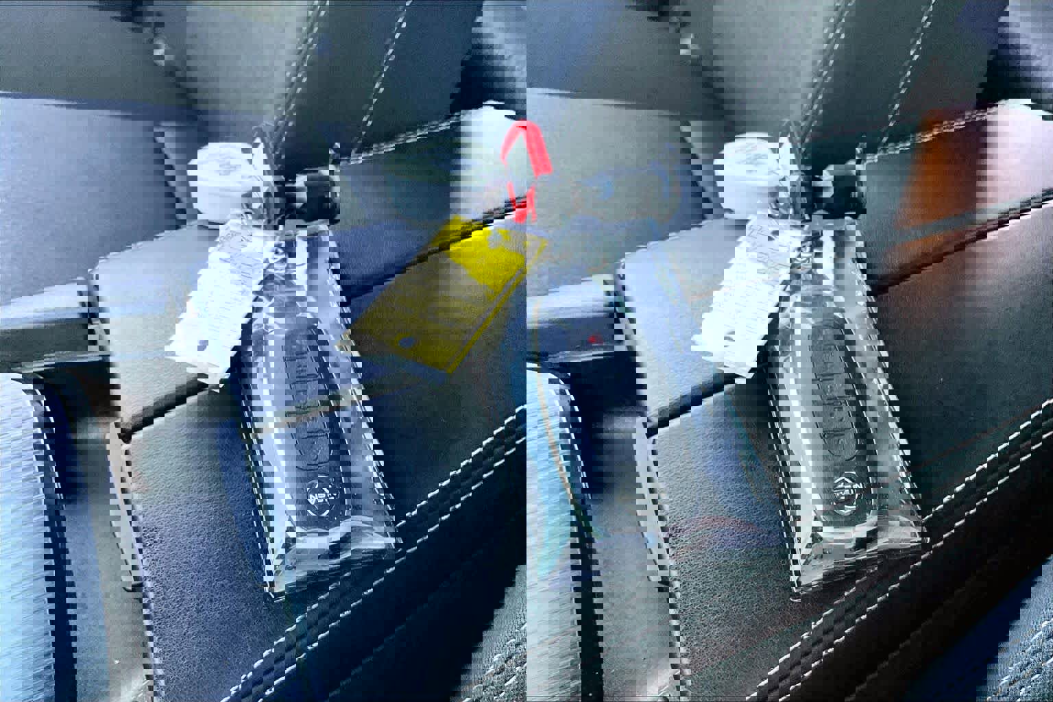 Used 2025 Nissan Rogue SV image 12