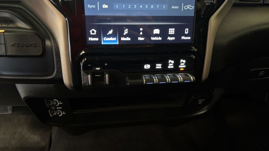 Used 2024 RAM 2500 Laramie AWD/4WD image 21