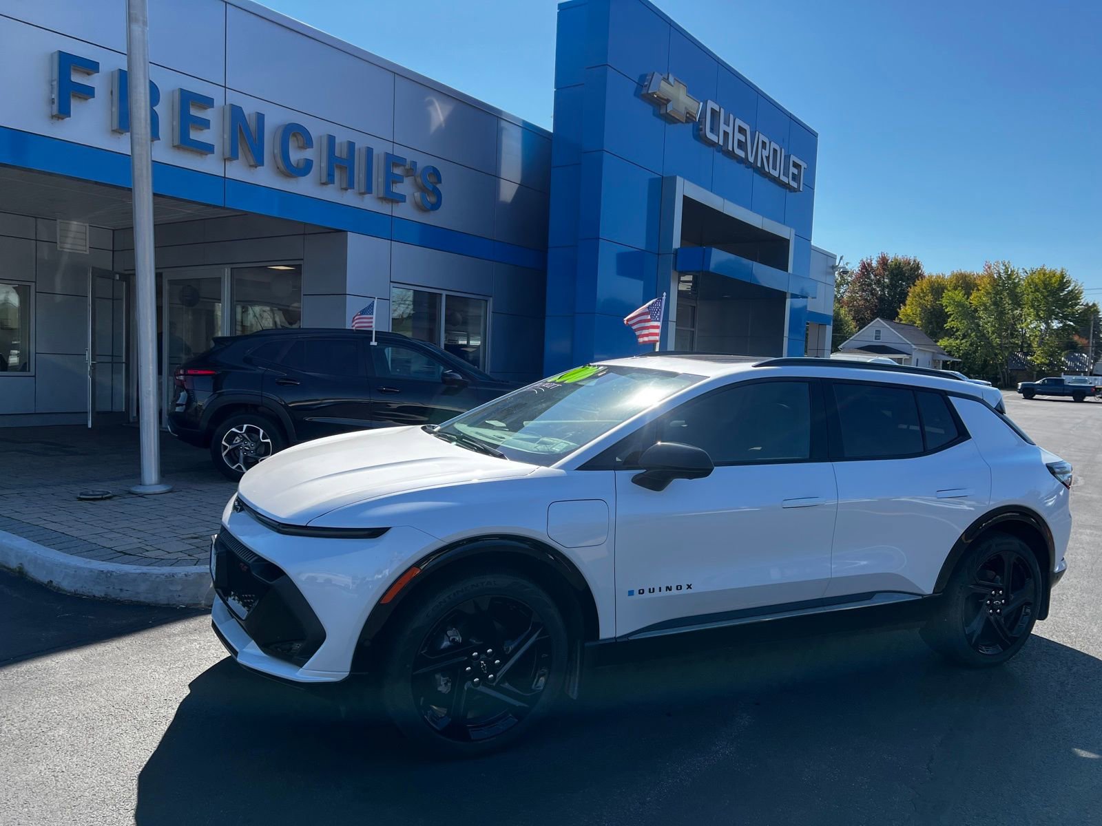 Used 2025 Chevrolet Equinox EV RS image 1