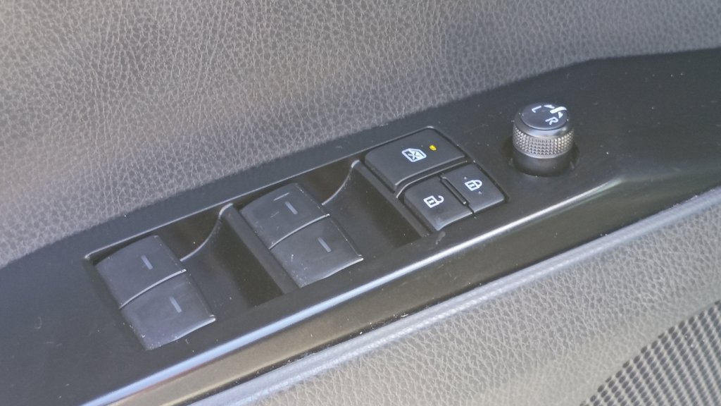 Used 2025 Toyota Camry SE w/ Convenience Package FWD image 20
