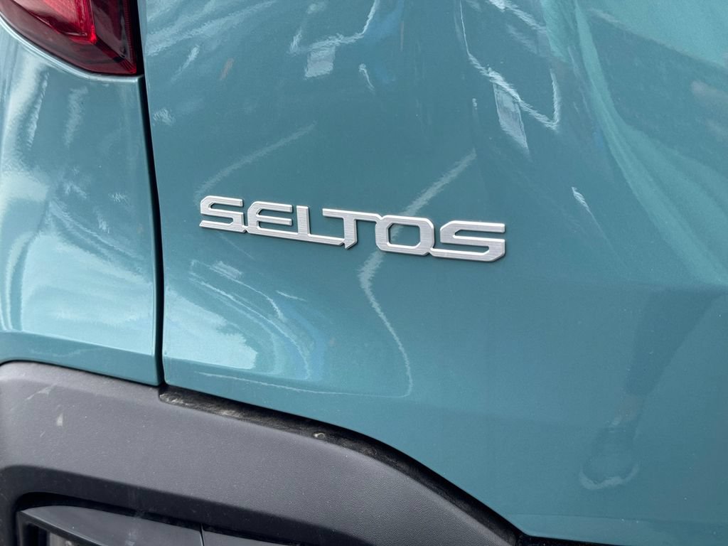 New 2026 Kia Seltos EX FWD image 10